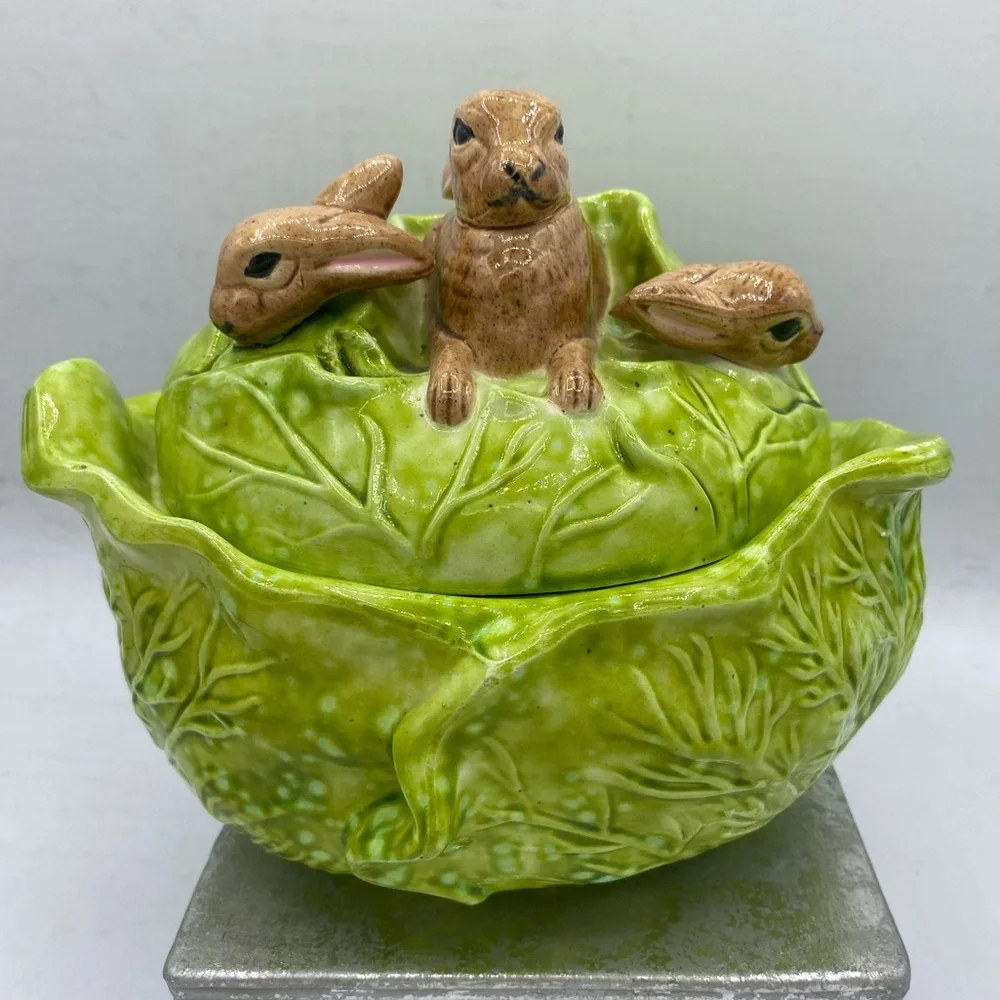 Vintage Holland Mold Green Cabbage Bowl With Lid Featuring Brown Bunnies On Top